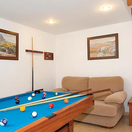 Villa Puerto Del Carmen Sleeps 10 Air Con Wifi Puerto del Carmen (Lanzarote)